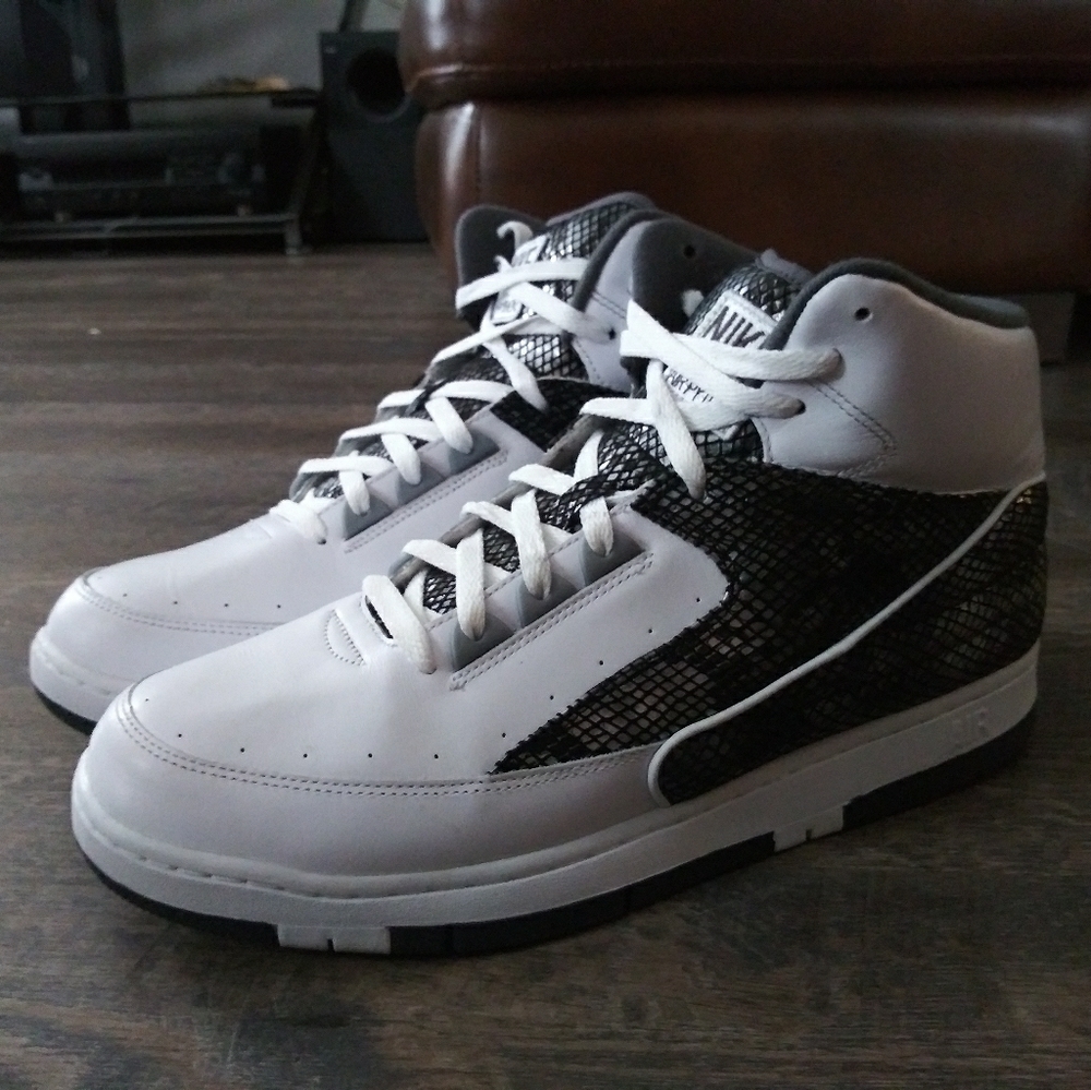 Nike Air Python Lux SP